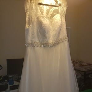 Wedding dress